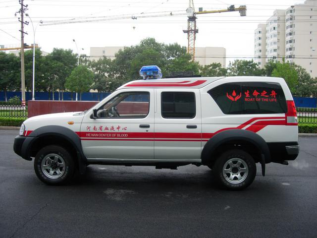 “生命之舟”急救送血車 “生命之舟”急救送血車