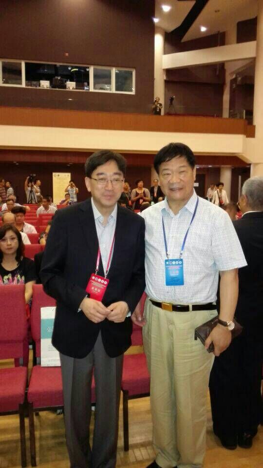 香港食物與衛(wèi)生局長高永文 香港食物與衛(wèi)生局長高永文