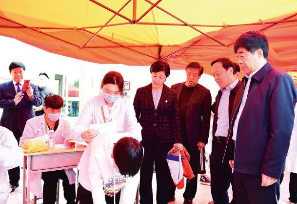 脊柱側(cè)彎篩查公益活動(dòng) 脊柱側(cè)彎篩查公益活動(dòng)